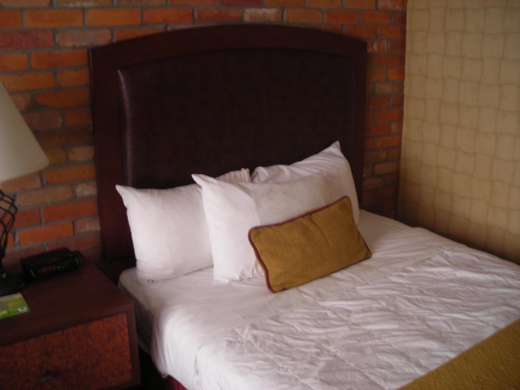 Quality Hotel Downtown-Inn At False Creek Vancouver Oda fotoğraf